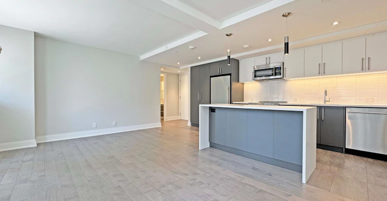 301-11 Walmer Road, Toronto, ON, M5R 2W9 - 5