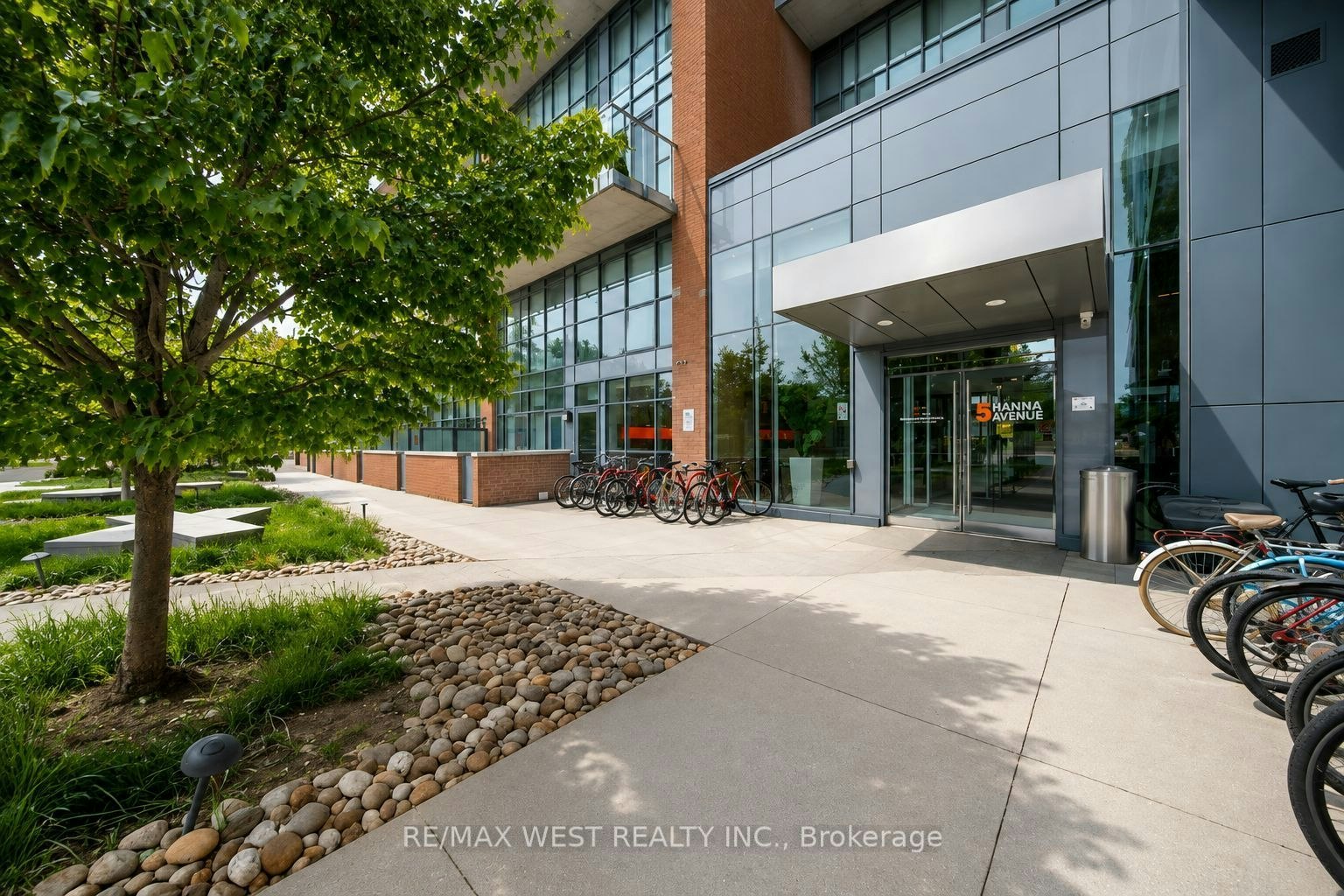 546-5 Hanna Avenue N, Toronto, ON, M6K 1W8 - 17