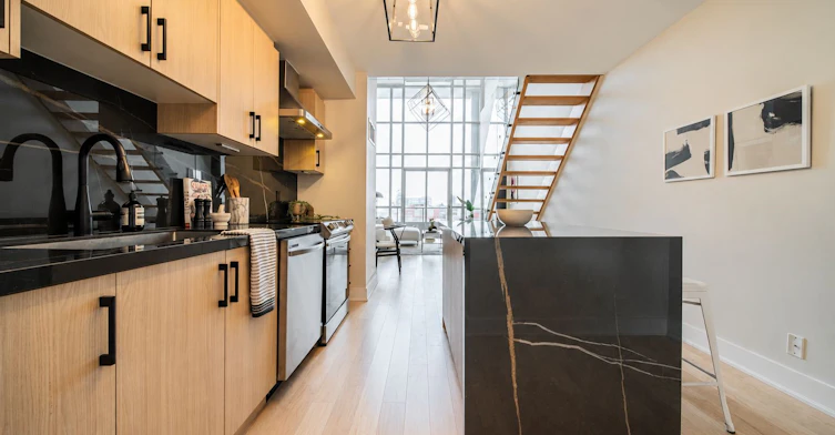 546-5 Hanna Avenue N, Toronto, ON, M6K 1W8 - 7