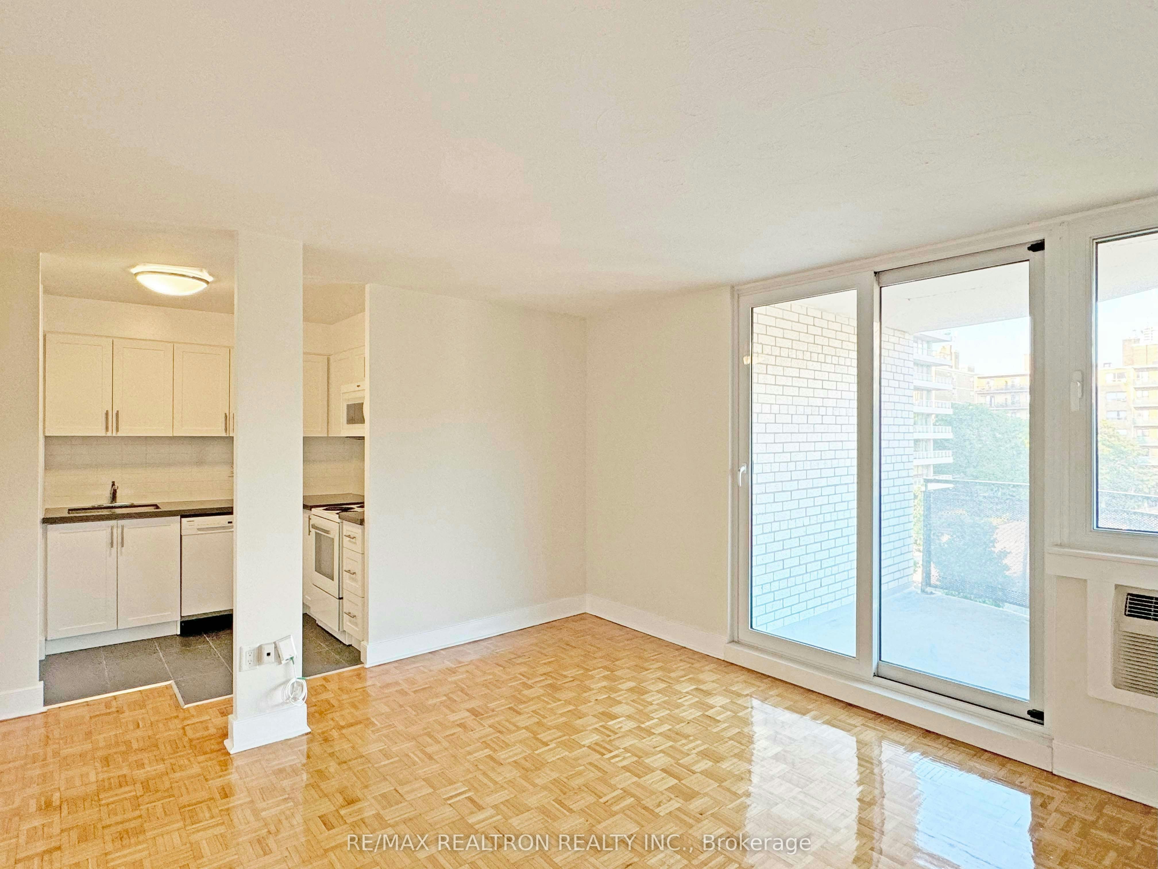 201-485 Huron Street, Toronto, ON, M5R 2R5 - 2
