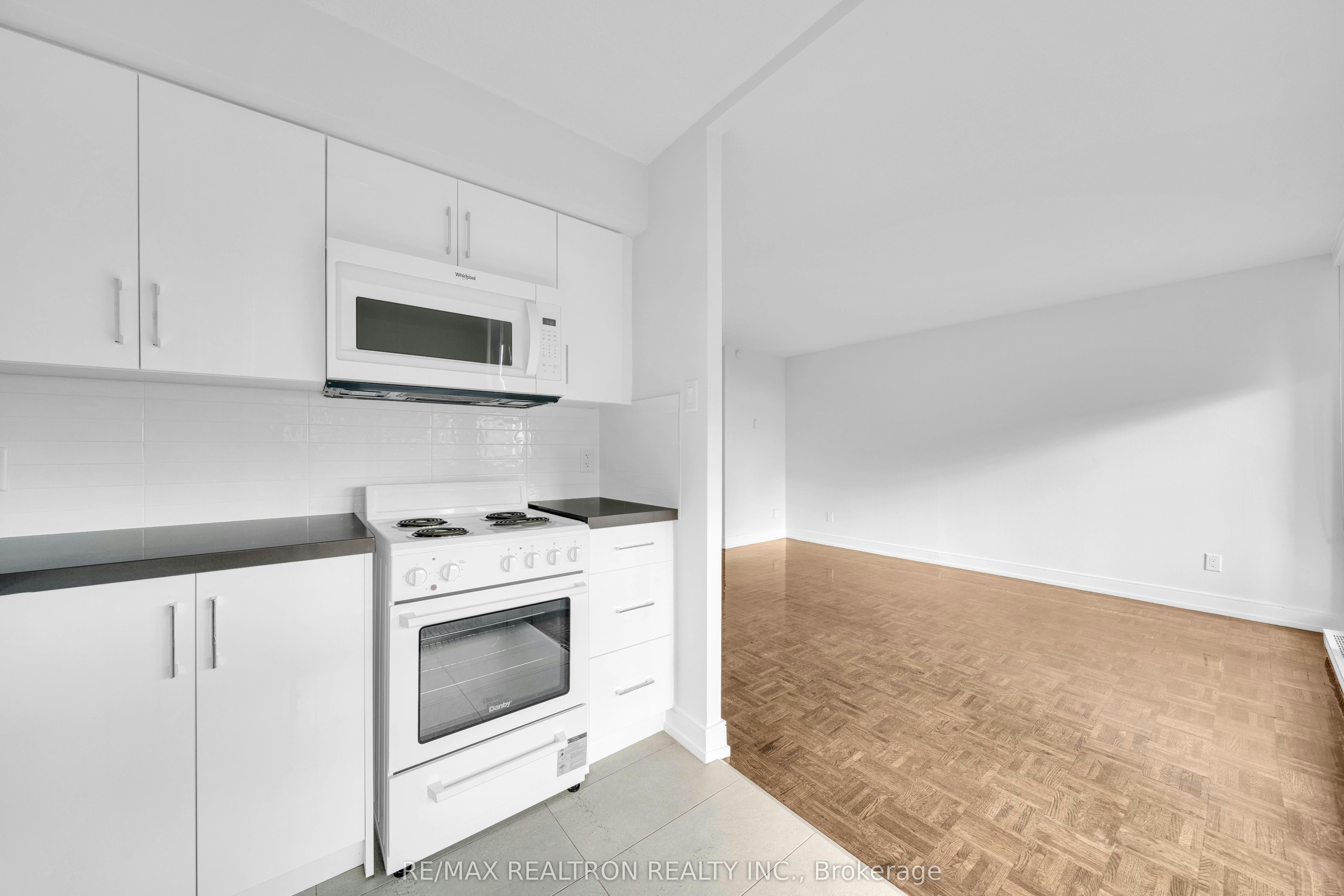 201-33 Isabella Street, Toronto, ON, M4Y 2P7 - 6