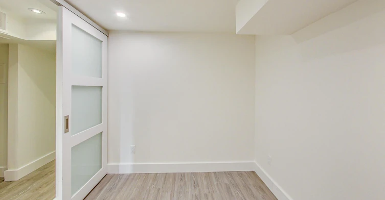 Lower-669 Euclid Avenue, Toronto, ON, M6G 2T8 - 12