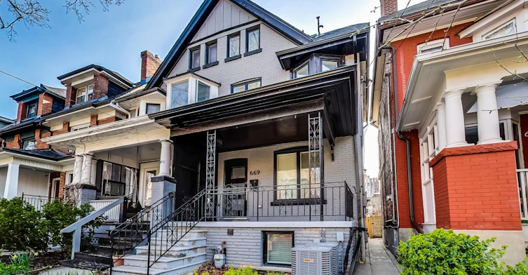 Lower-669 Euclid Avenue, Toronto, ON, M6G 2T8 - 2