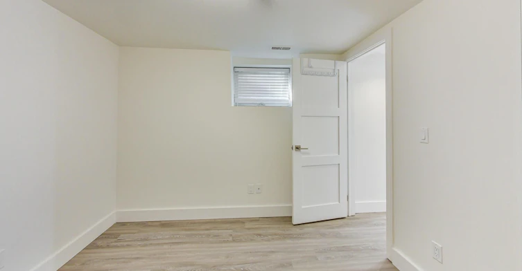 Lower-669 Euclid Avenue, Toronto, ON, M6G 2T8 - 15