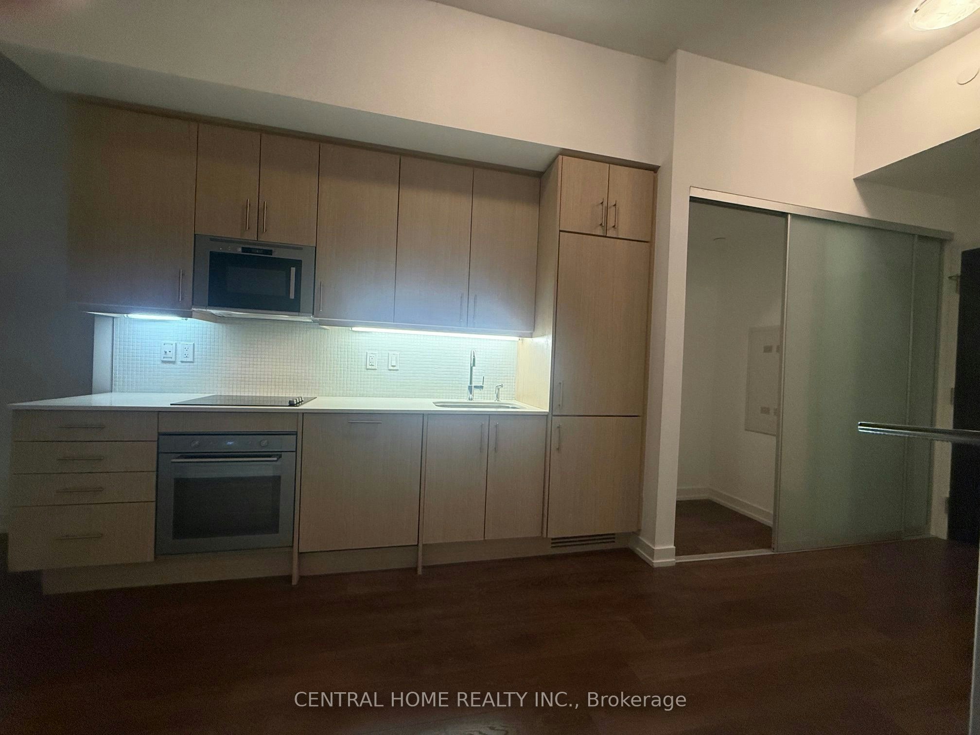 718-297 College Street, Toronto, ON, M5T 1S2 - 3
