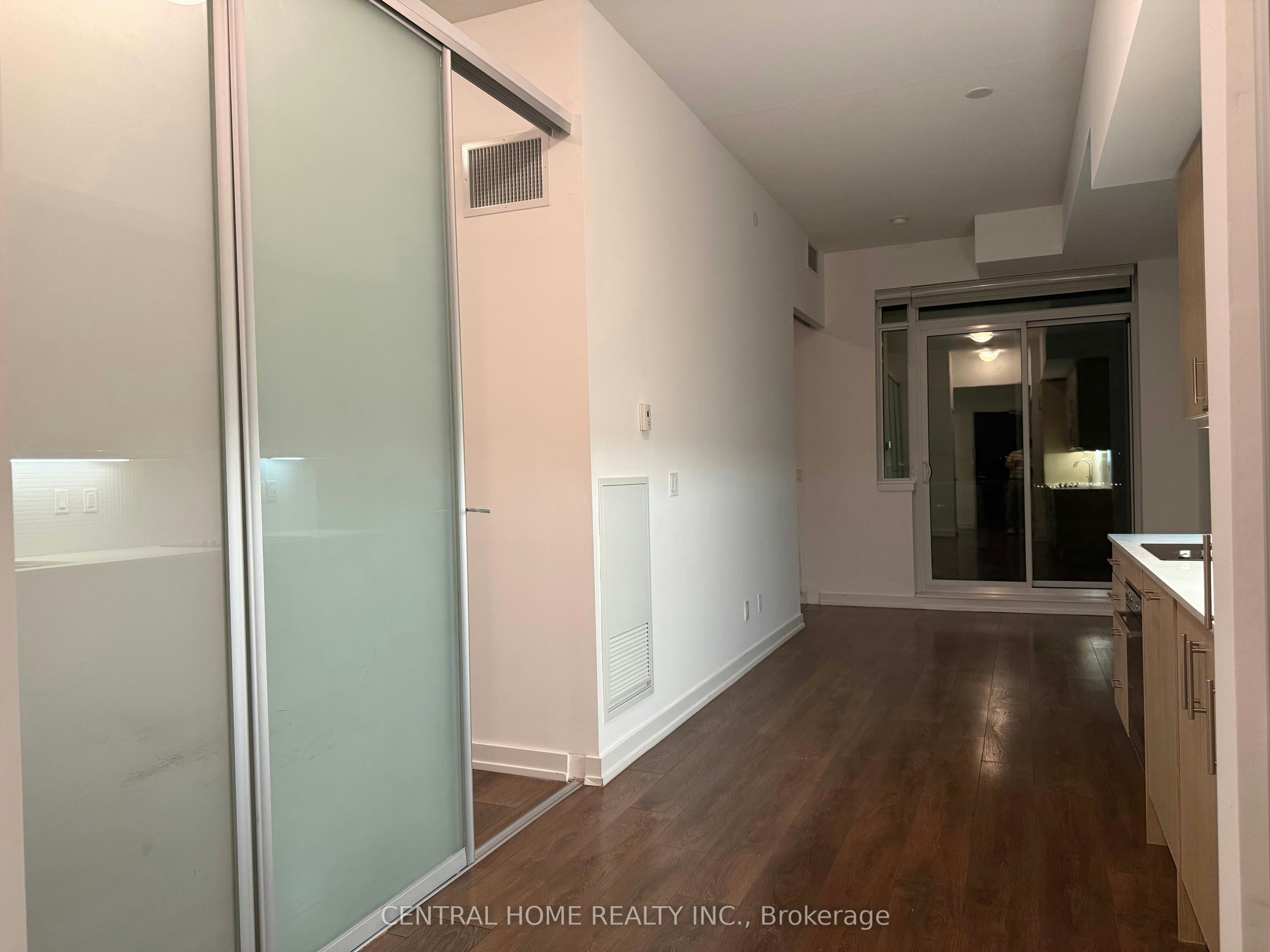 718-297 College Street, Toronto, ON, M5T 1S2 - 7