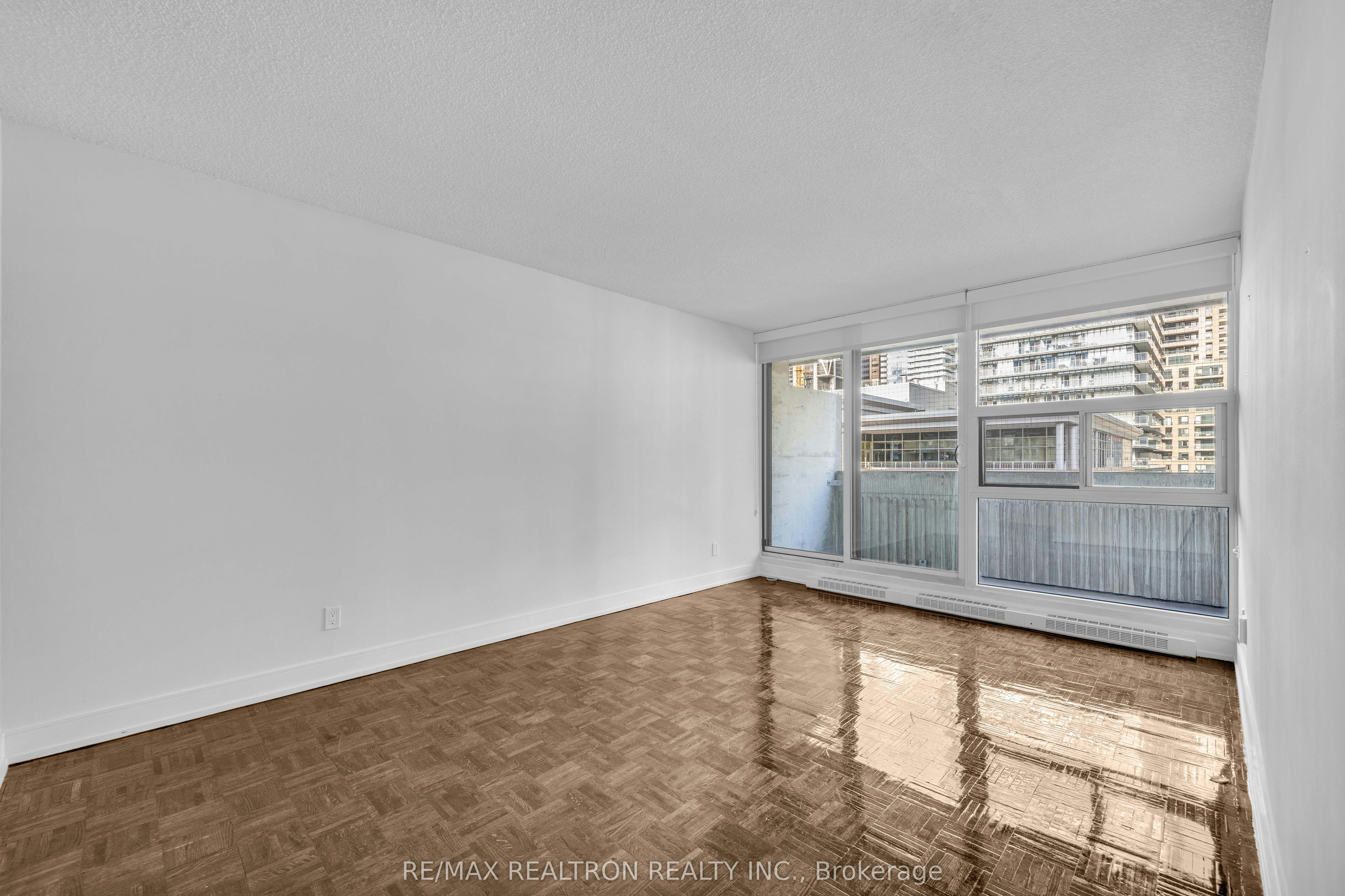2510-33 Isabella Street, Toronto, ON, M4Y 2P7 - 2