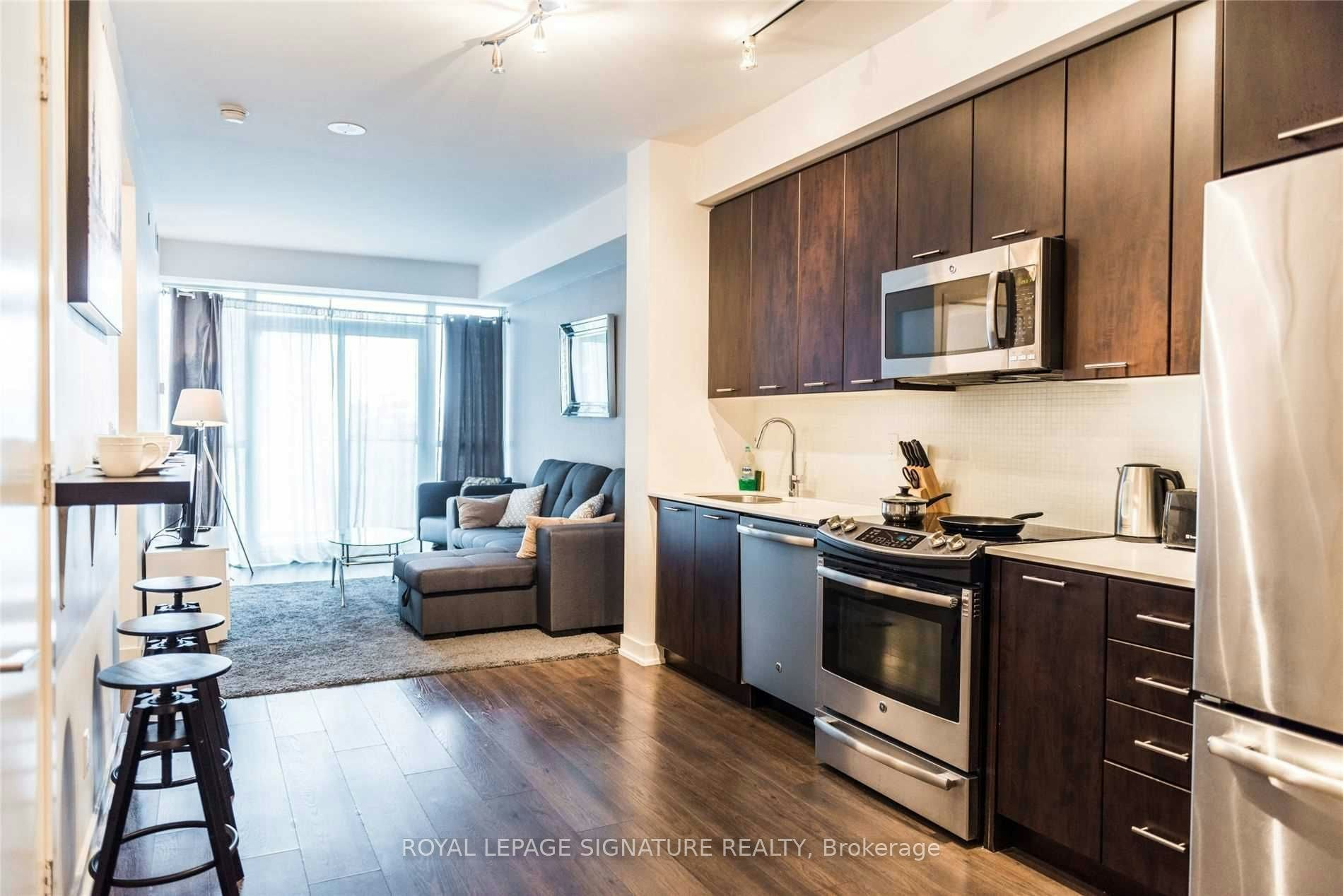 809-50 Bruyeres Mews, Toronto, ON, M5V 0H8 - 4