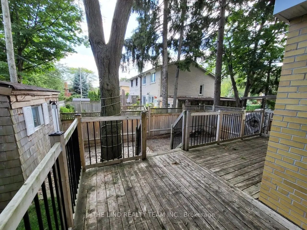 95 Overland Drive, Toronto, ON, M3C 2C3 - 12