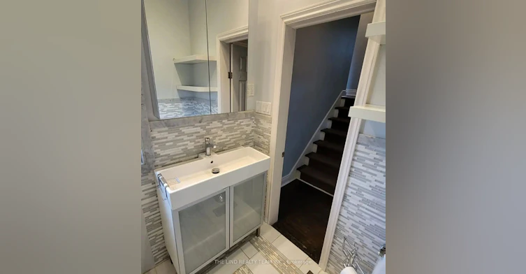 95 Overland Drive, Toronto, ON, M3C 2C3 - 9