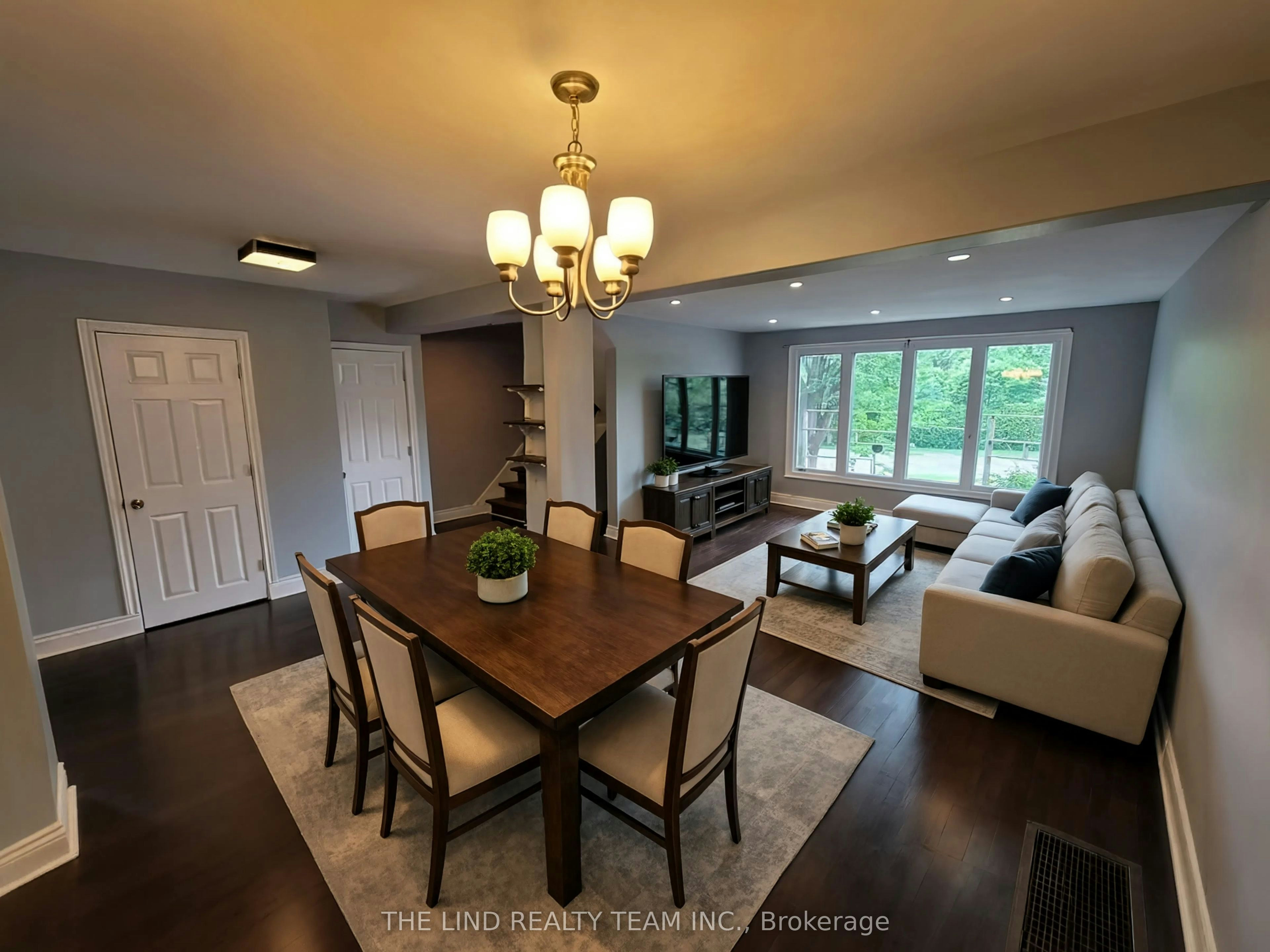 95 Overland Drive, Toronto, ON, M3C 2C3 - 4