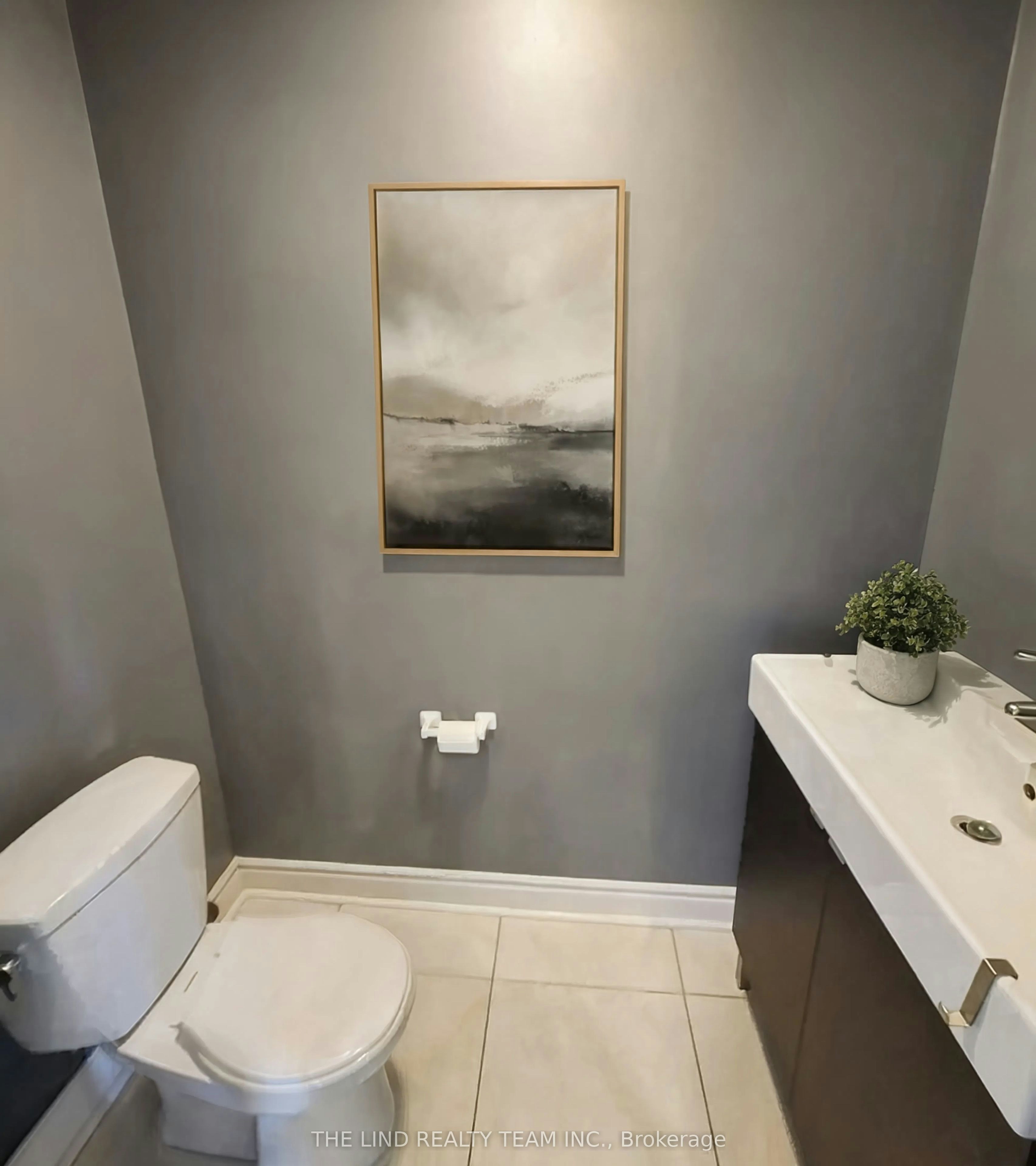 95 Overland Drive, Toronto, ON, M3C 2C3 - 8
