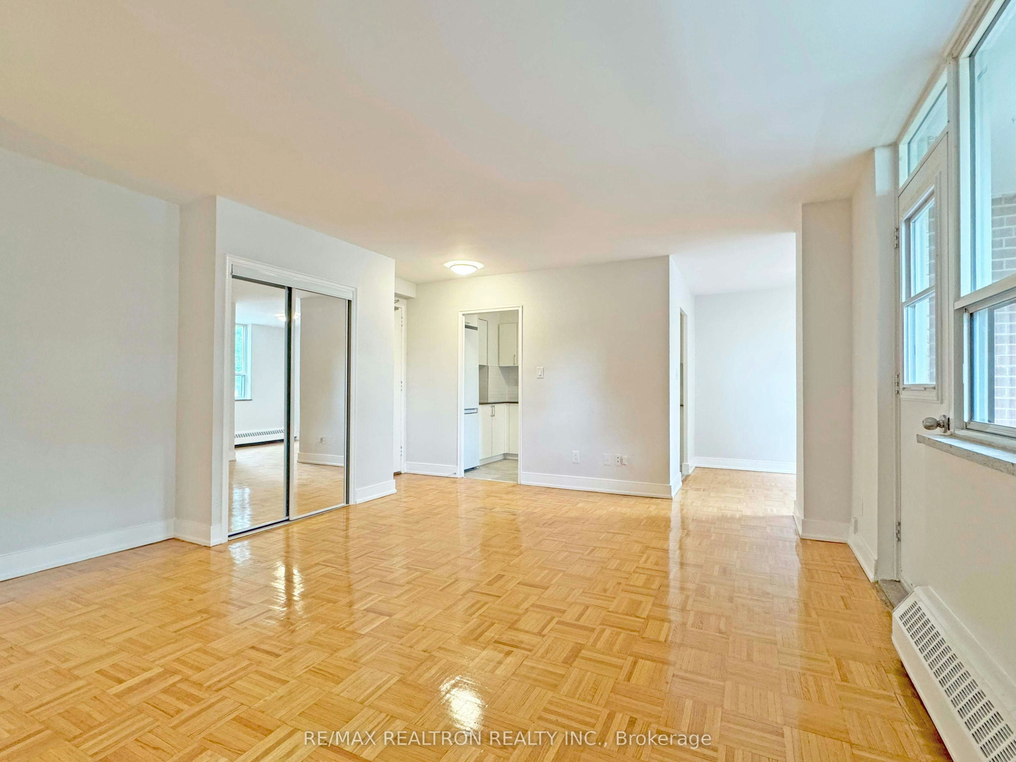 206-490 Eglinton Avenue E, Toronto, ON, M4P 1M4 - 2