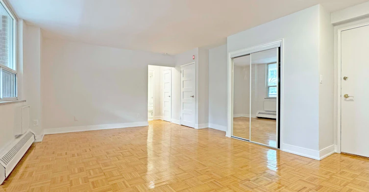 206-490 Eglinton Avenue E, Toronto, ON, M4P 1M4 - 3