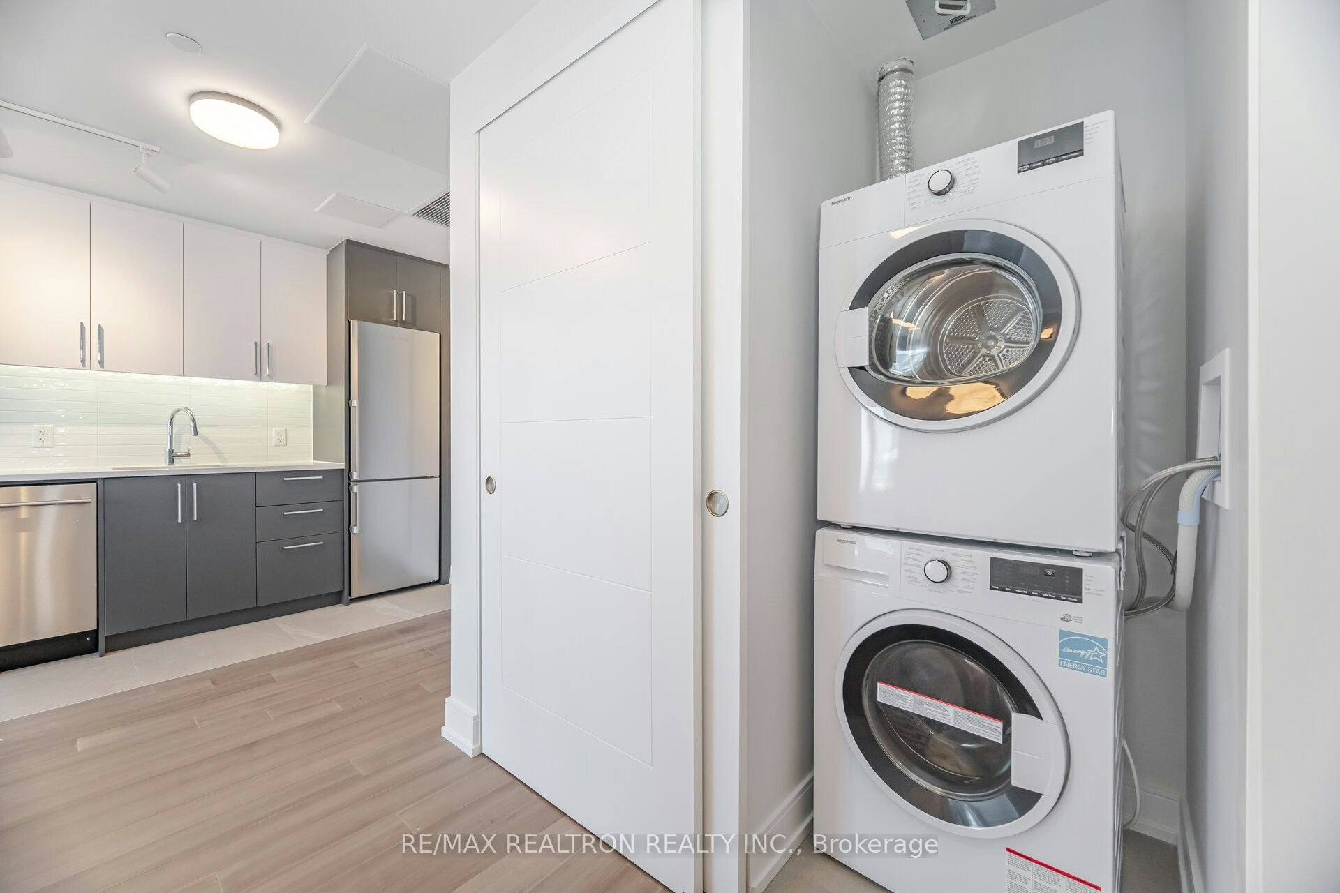 1005-664 Spadina Avenue, Toronto, ON, M5S 2H7 - 15