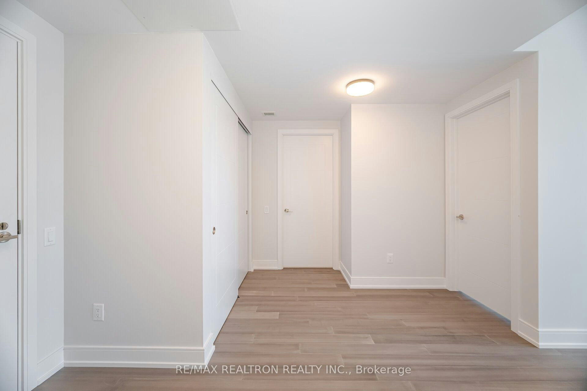 1005-664 Spadina Avenue, Toronto, ON, M5S 2H7 - 8