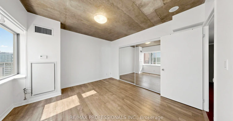 2008-22 Wellesley Street E, Toronto, ON, M4Y 1G3 - 23