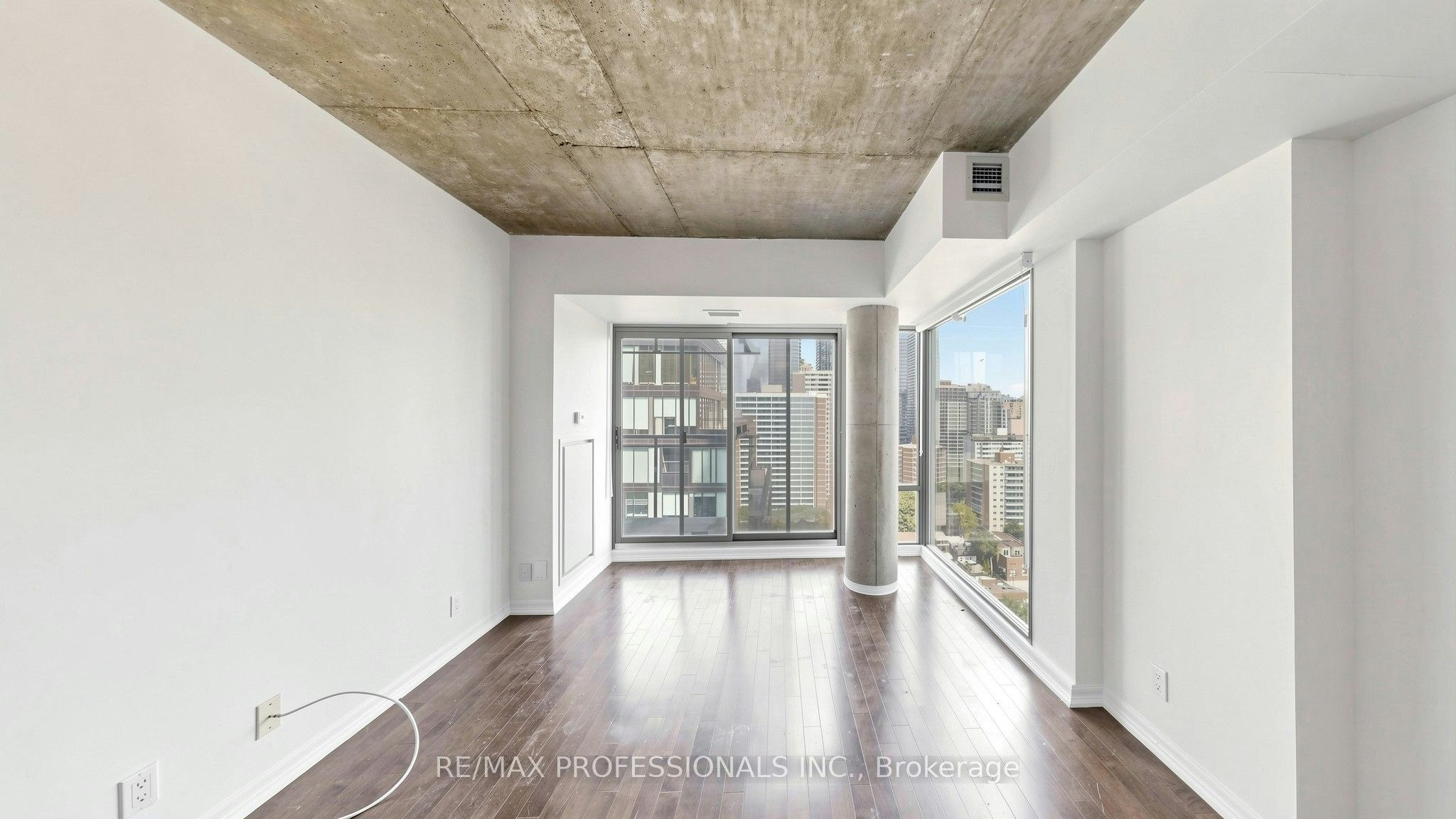2008-22 Wellesley Street E, Toronto, ON, M4Y 1G3 - 5
