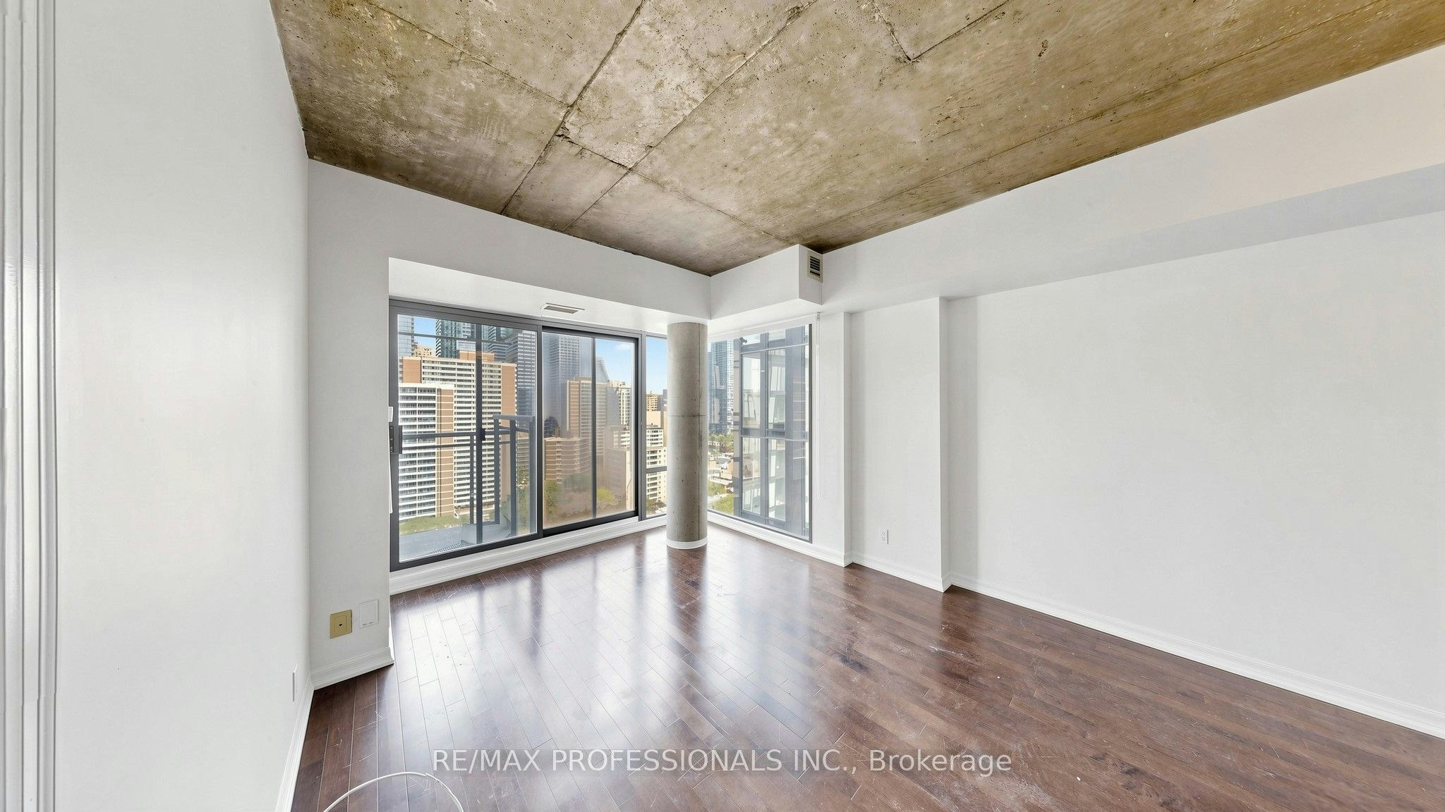 2008-22 Wellesley Street E, Toronto, ON, M4Y 1G3 - 8