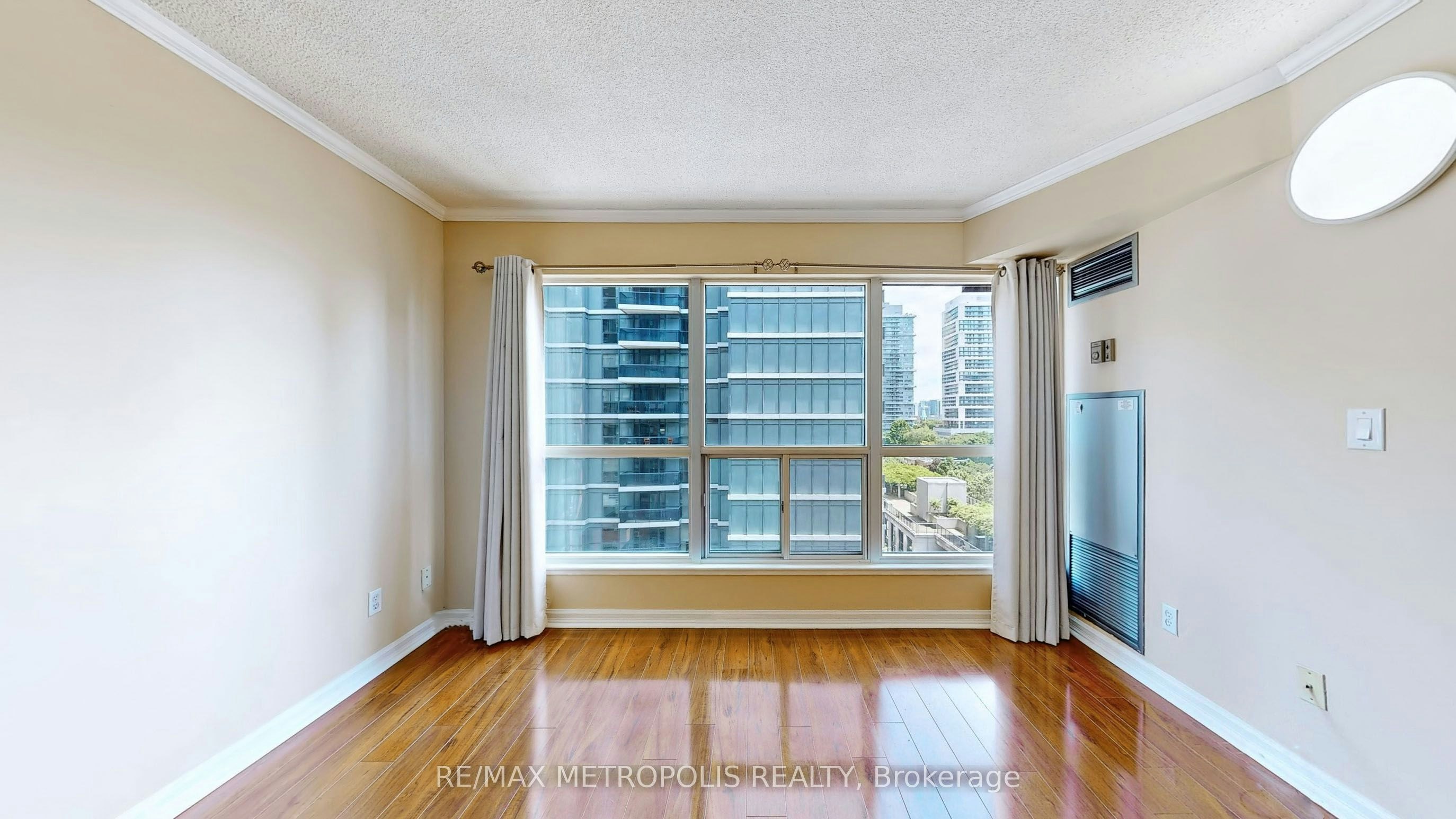 904-7 Carlton Street, Toronto, ON, M5B 2M3 - 10