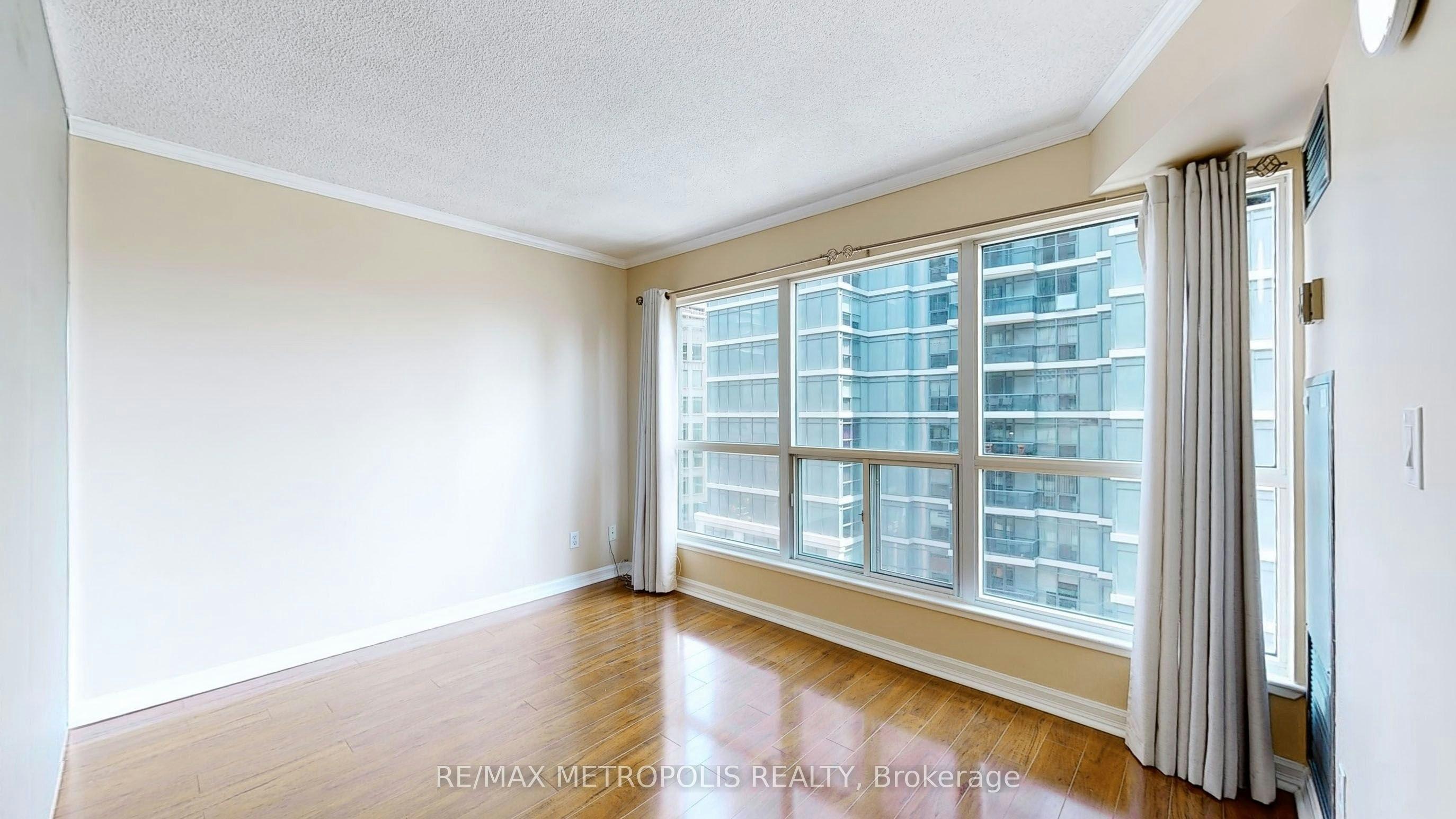904-7 Carlton Street, Toronto, ON, M5B 2M3 - 11