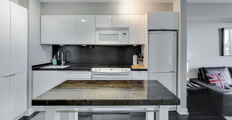 1110-15 Iceboat Terrace, Toronto, ON, M5V 4A5 - 4