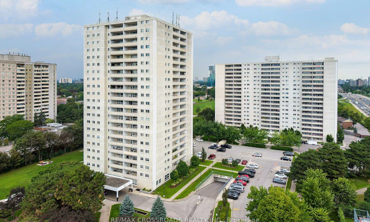906-1350 York Mills Road