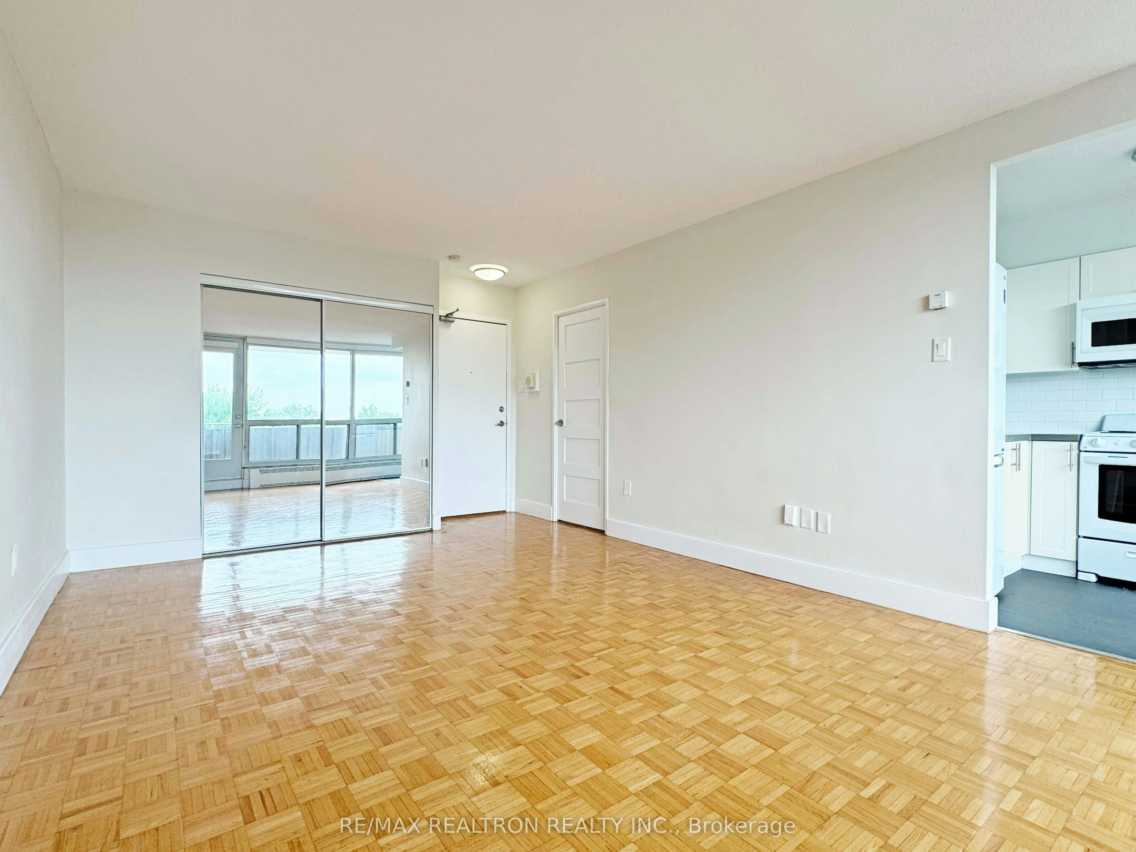 812-666 Spadina Avenue, Toronto, ON, M5S 2H8 - 3