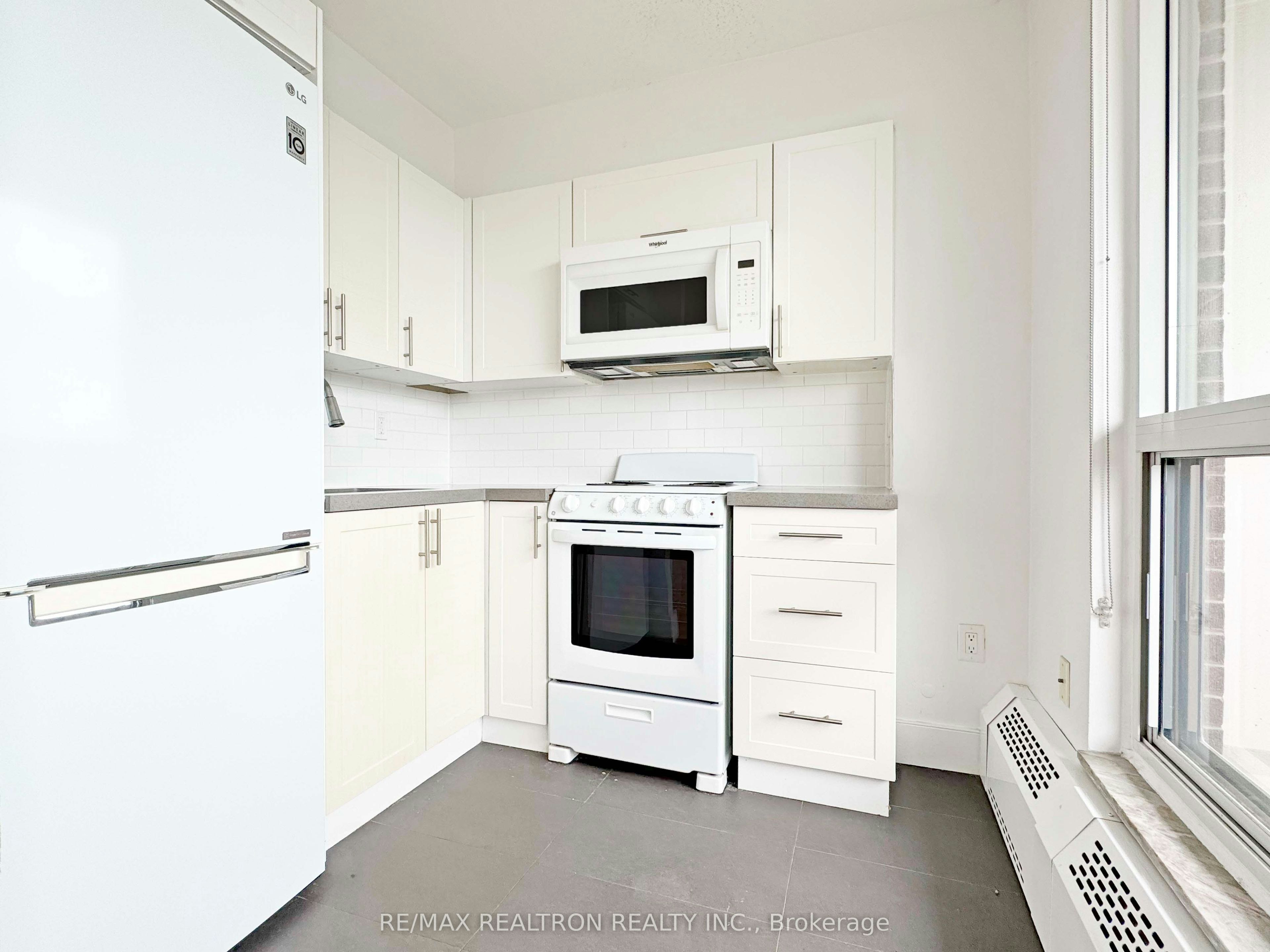 812-666 Spadina Avenue, Toronto, ON, M5S 2H8 - 5