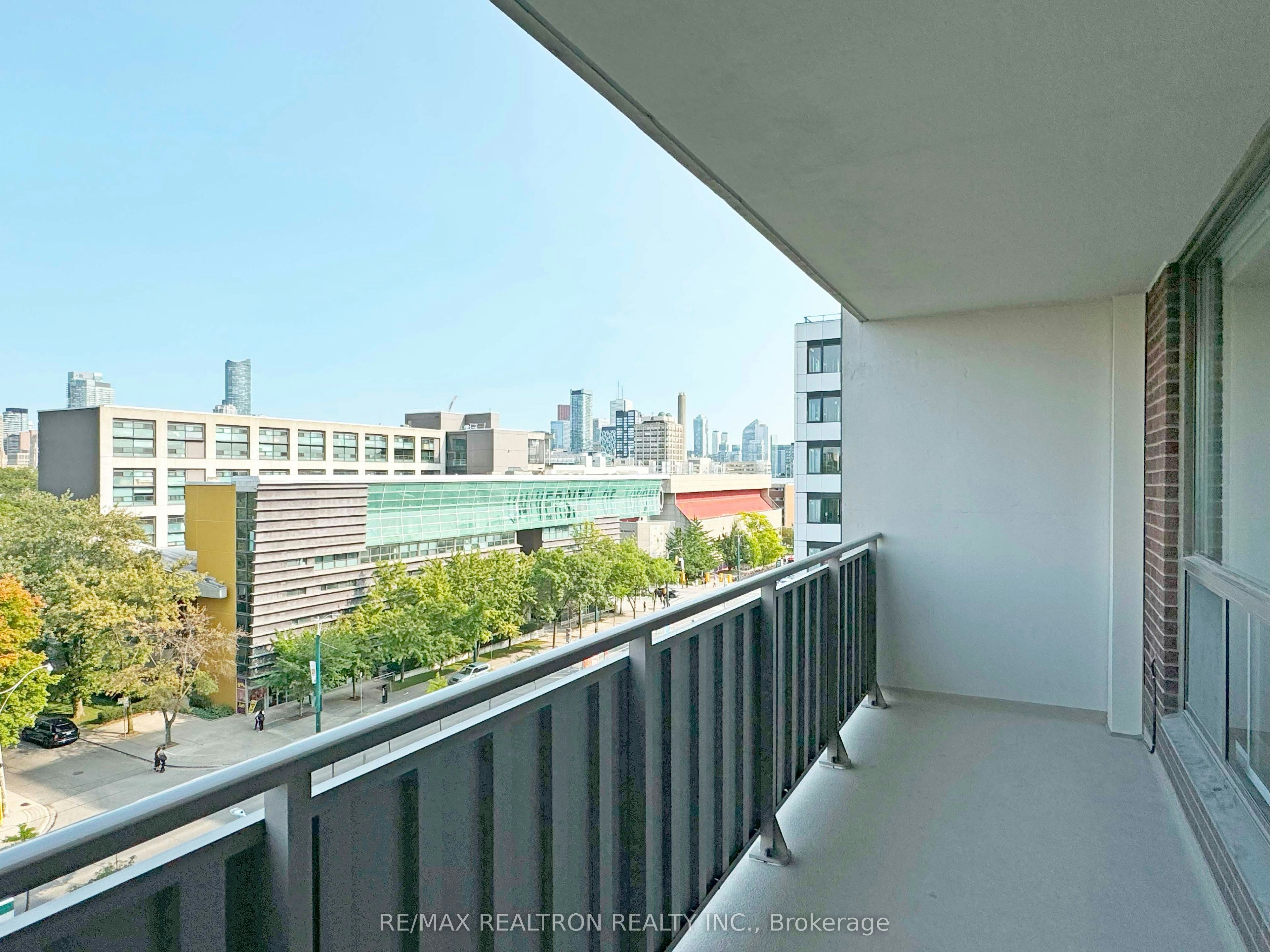 1408-666 Spadina Avenue, Toronto, ON, M5S 2H8 - 9