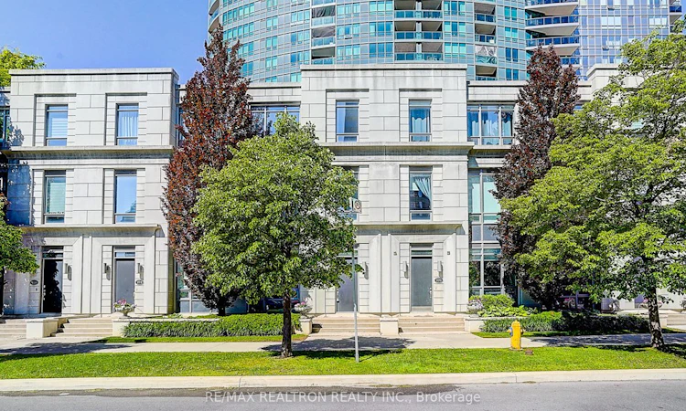 274 Duplex Avenue
