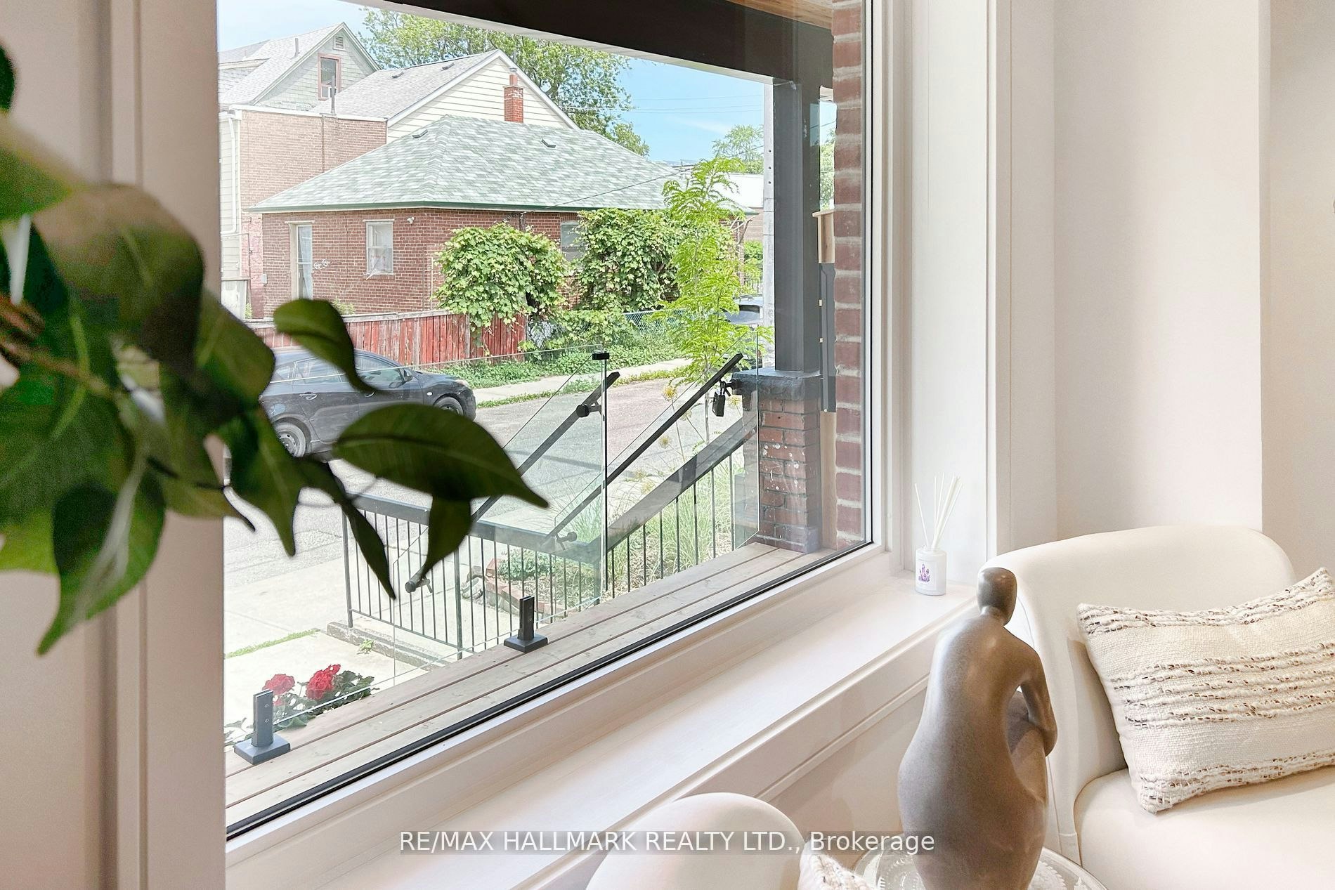 1 1/2 Delaney Crescent, Toronto, ON, M6K 1P9 - 12