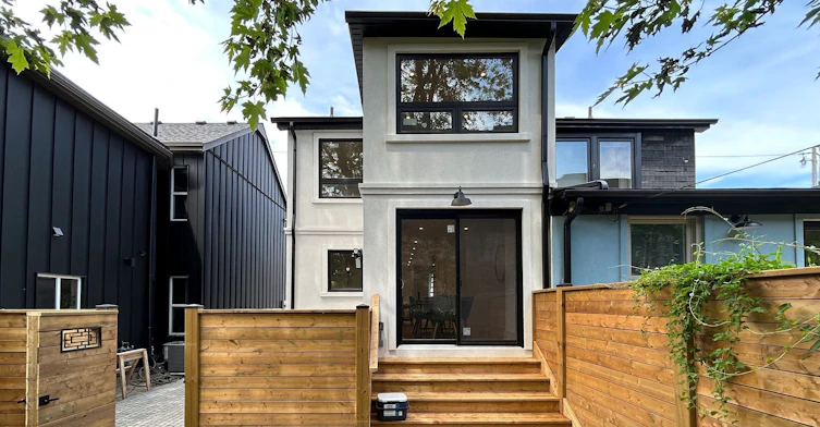 1 1/2 Delaney Crescent, Toronto, ON, M6K 1P9 - 30