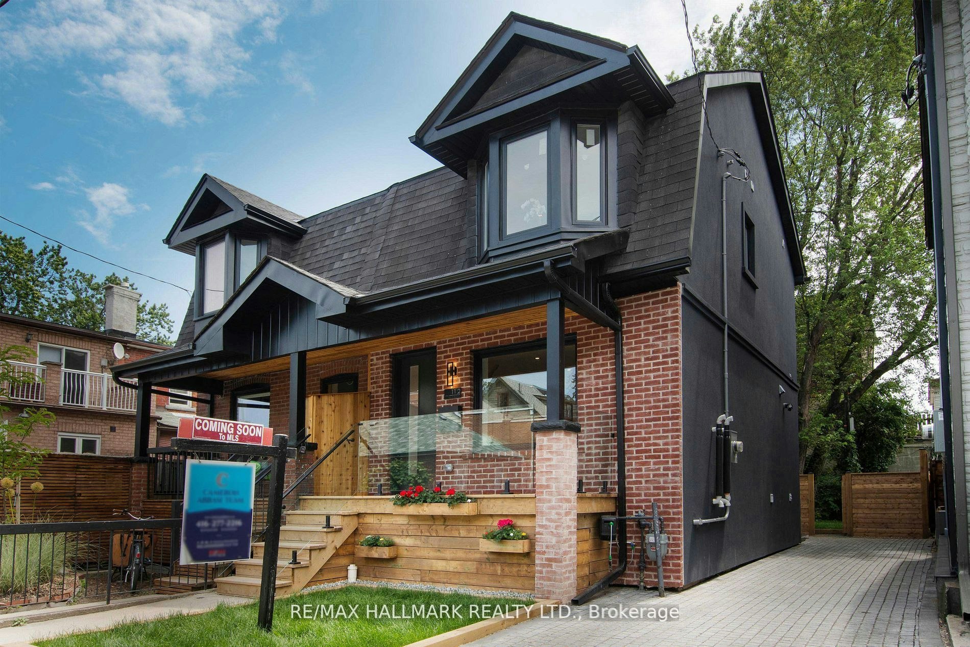 1 1/2 Delaney Crescent, Toronto, ON, M6K 1P9 - 2