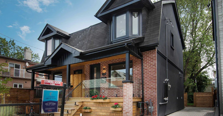1 1/2 Delaney Crescent, Toronto, ON, M6K 1P9 - 2