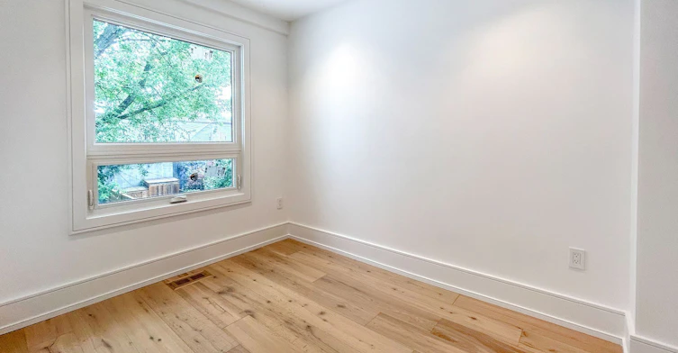1 1/2 Delaney Crescent, Toronto, ON, M6K 1P9 - 23