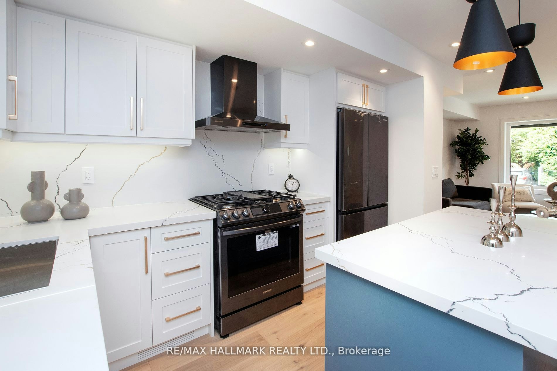 1 1/2 Delaney Crescent, Toronto, ON, M6K 1P9 - 15