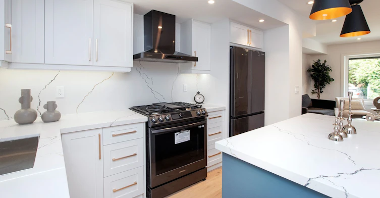 1 1/2 Delaney Crescent, Toronto, ON, M6K 1P9 - 15