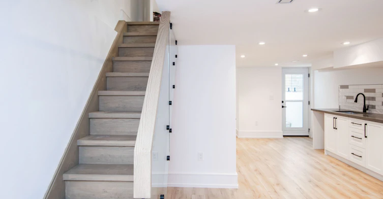 1 1/2 Delaney Crescent, Toronto, ON, M6K 1P9 - 26