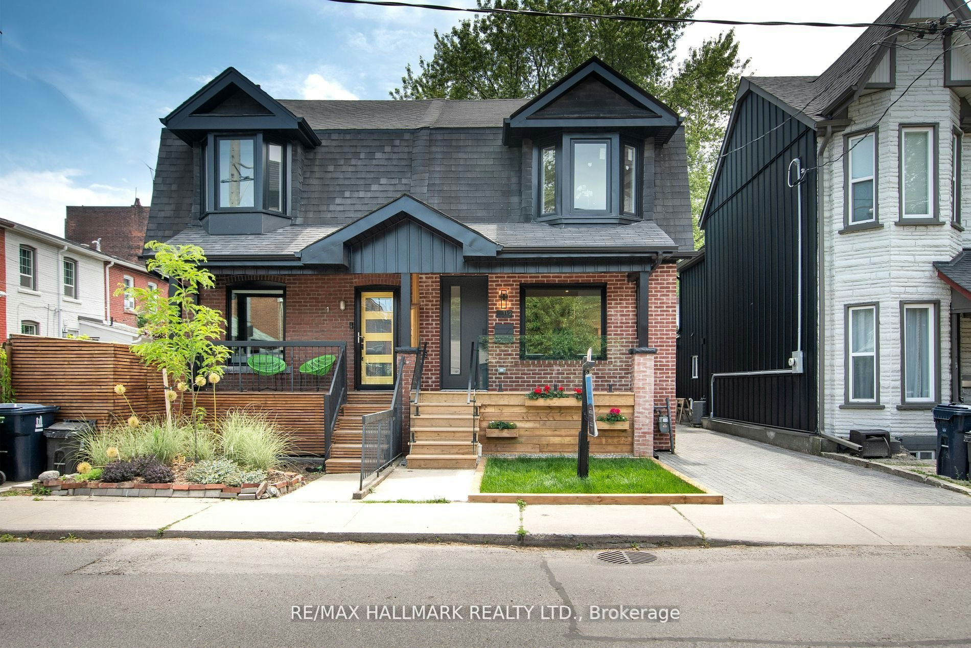 1 1/2 Delaney Crescent, Toronto, ON, M6K 1P9 - 3