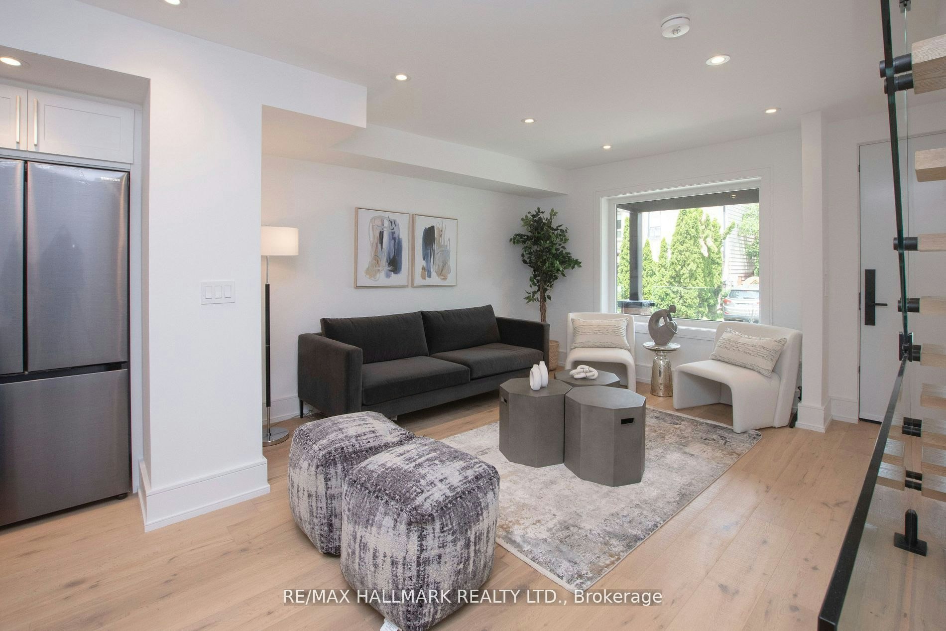 1 1/2 Delaney Crescent, Toronto, ON, M6K 1P9 - 11
