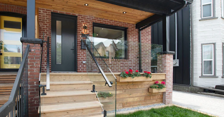 1 1/2 Delaney Crescent, Toronto, ON, M6K 1P9 - 4