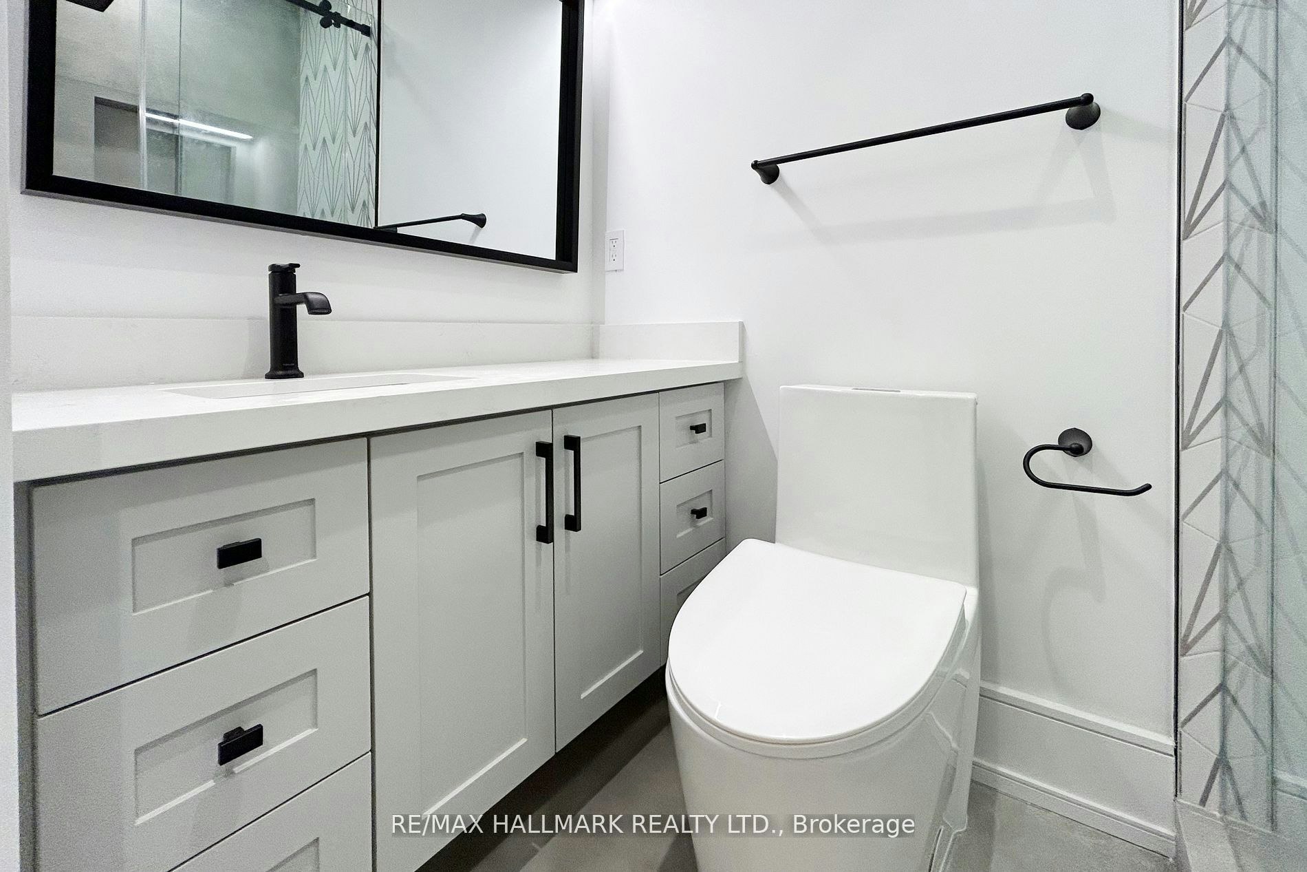1 1/2 Delaney Crescent, Toronto, ON, M6K 1P9 - 24