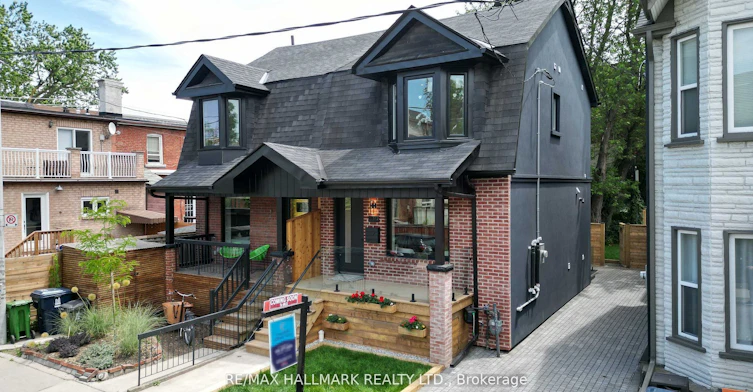1 1/2 Delaney Crescent, Toronto, ON, M6K 1P9