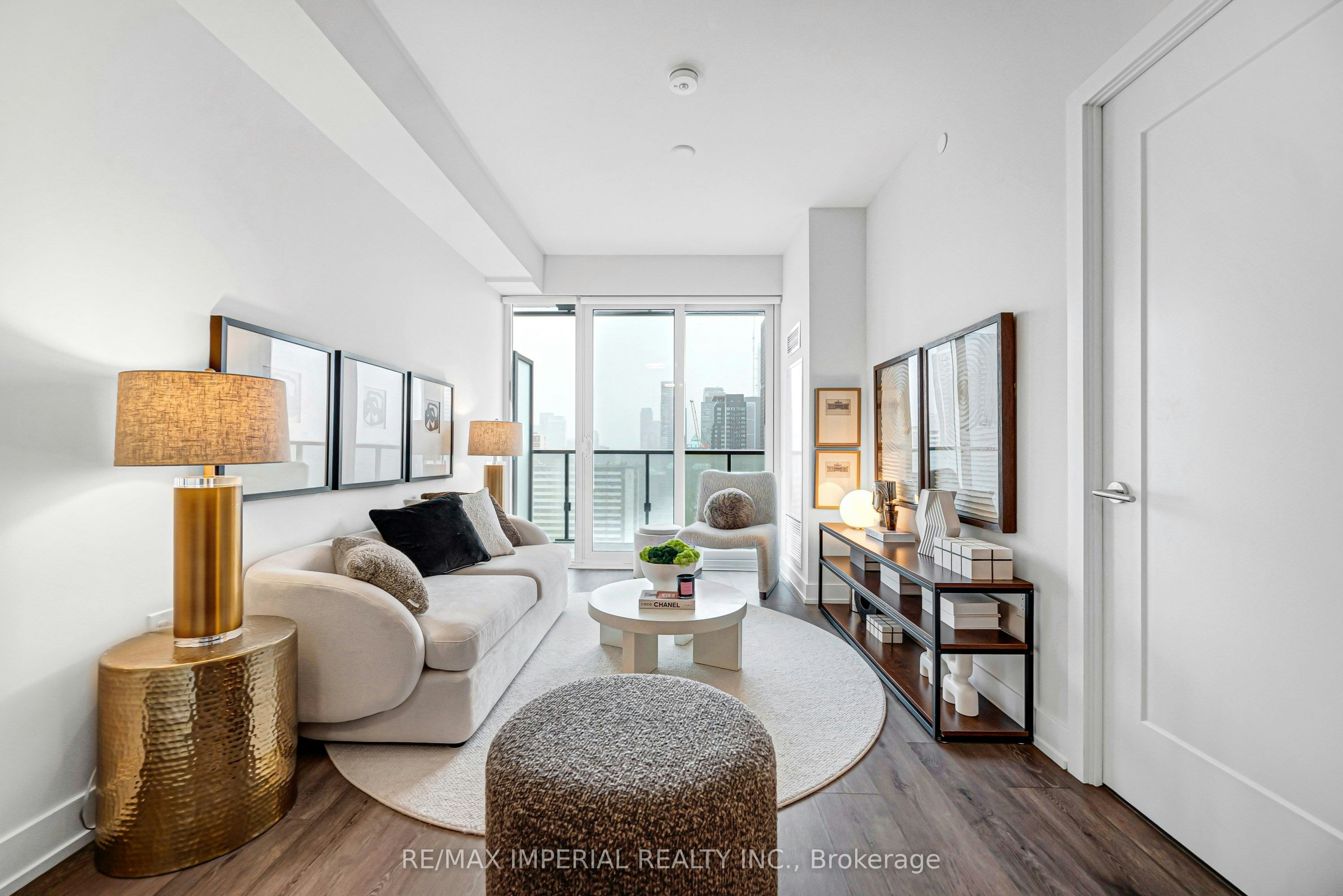 2410-575 Bloor Street E, Toronto, ON, M4W 0B2