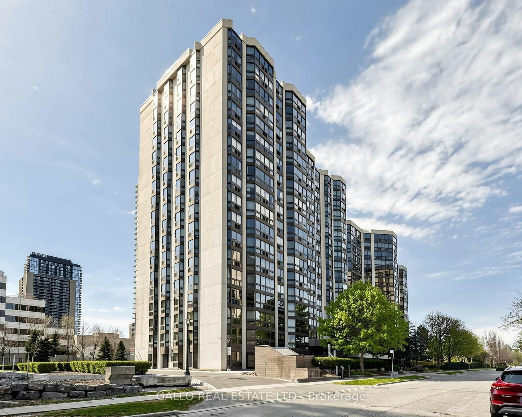 203-10 Kenneth Avenue, Toronto, ON, M2N 6K6