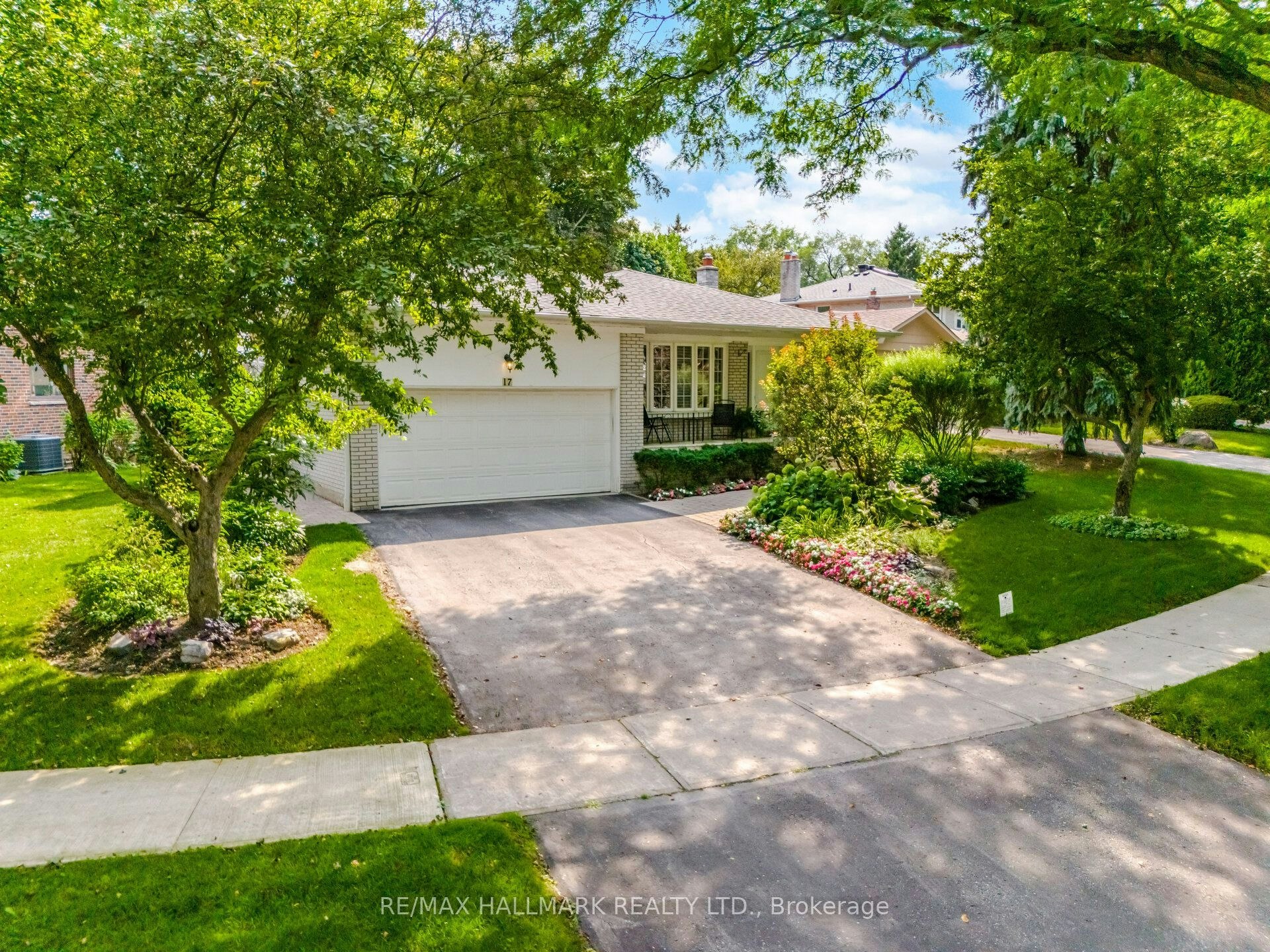 17 Wellesbourne Crescent, Toronto, ON, M2H 1Y6
