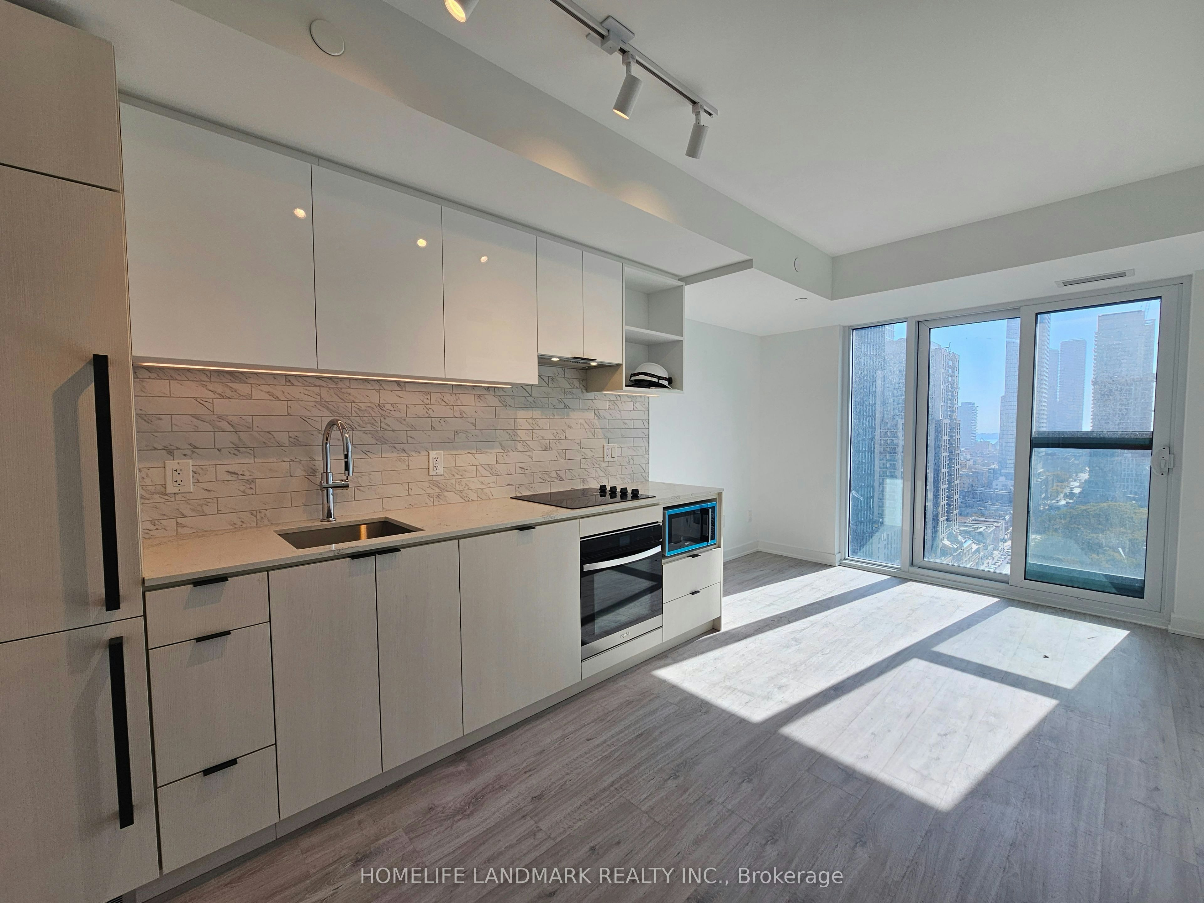 1912-252 Church Street, Toronto, ON, M5B 1Z2 - 2