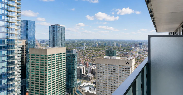 4904-50 Charles Street E, Toronto, ON, M4Y 1T1 - 9