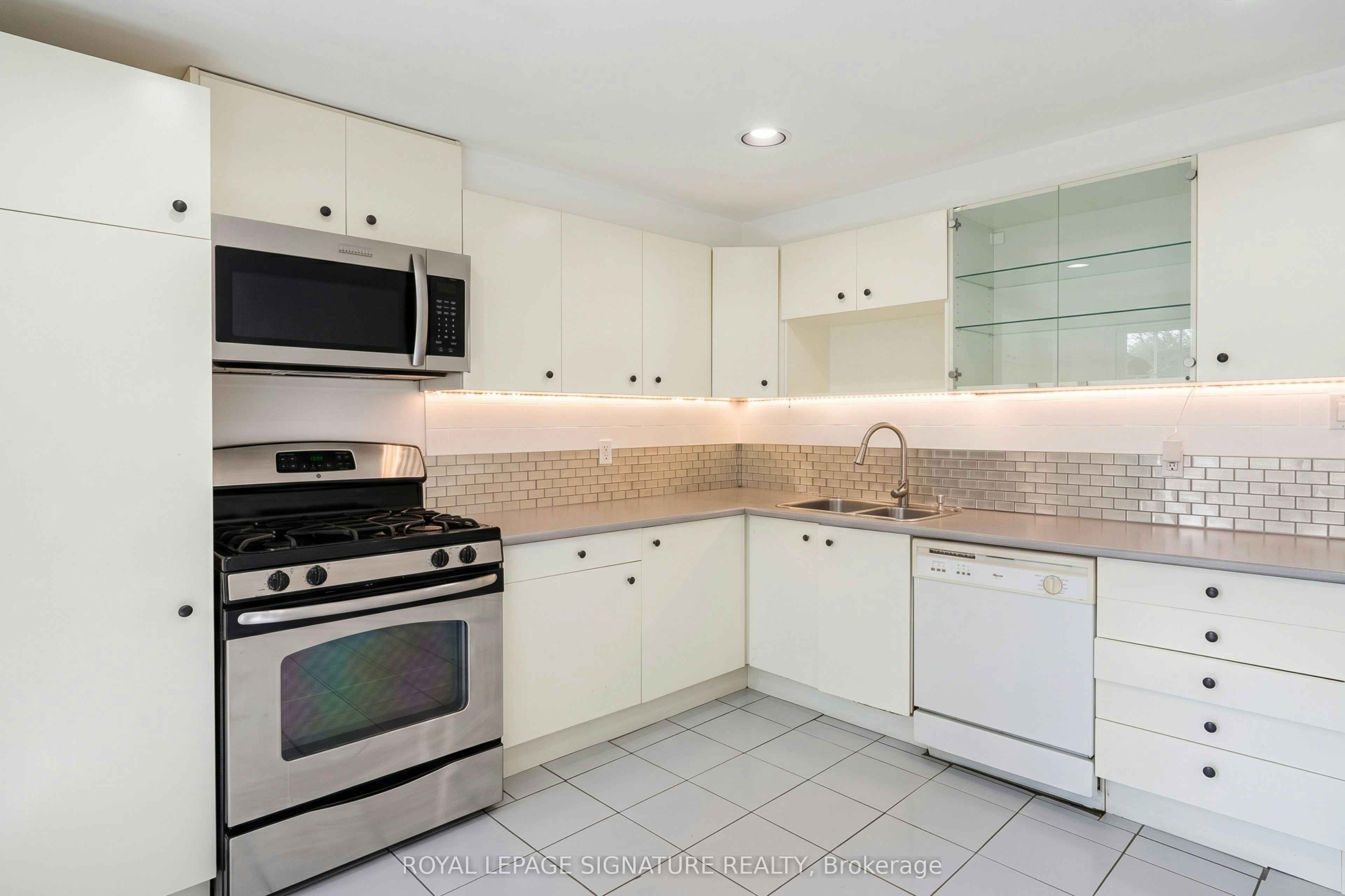 395 Clinton Street, Toronto, ON, M6G 2Z1 - 3
